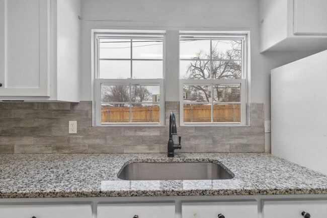 Building Photo - 2321 NW 33rd St