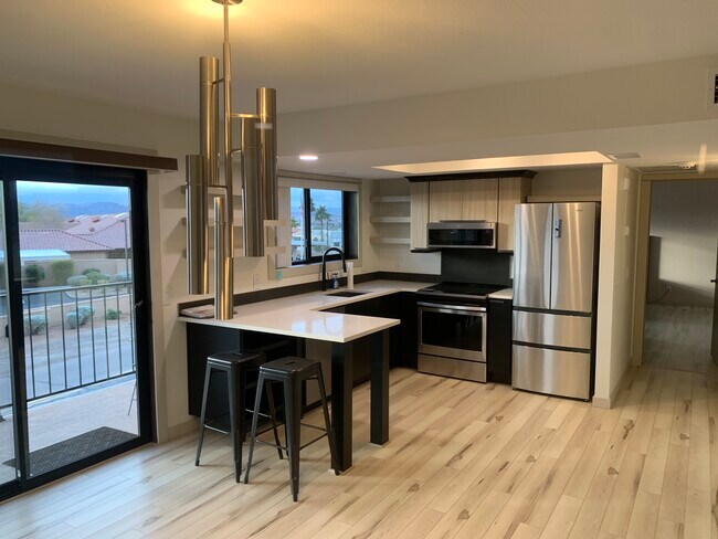 Building Photo - 350 N Lake Havasu Ave