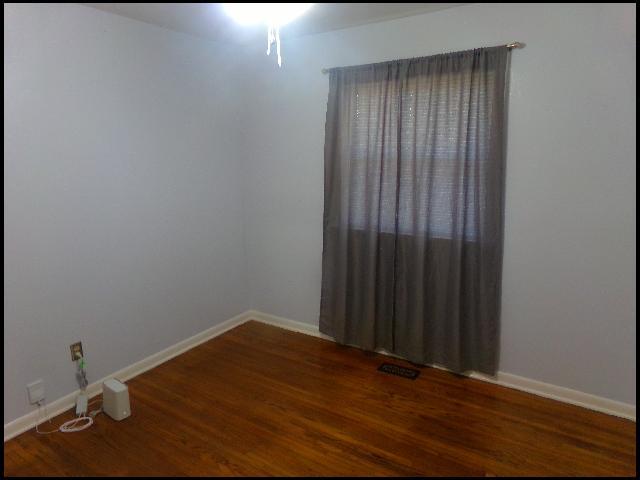 Building Photo - 9910 Brooks Ln