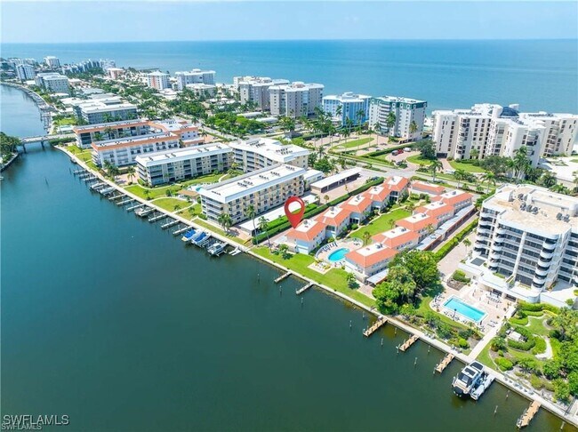 Building Photo - 3070 Gulf Shore Blvd N