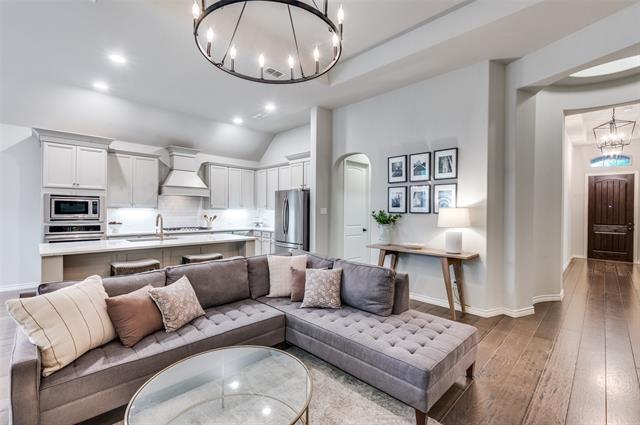 Building Photo - 1016 Lake Sierra Wy