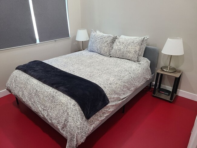 Building Photo - 2 bed 1 bath "fully furnished" monthly ADU...