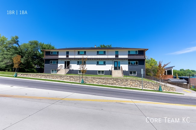 Building Photo - 2320 W 47th Ave