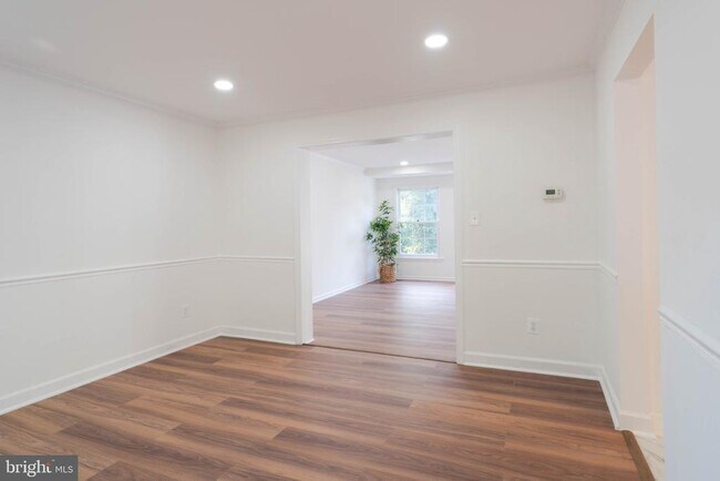 Building Photo - 3244 Titanic Dr