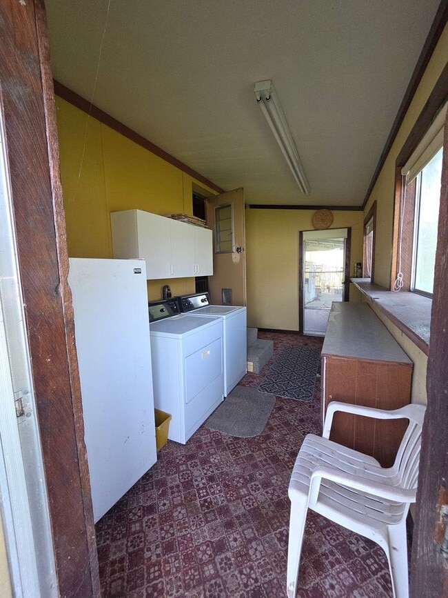 Building Photo - REDUCED!!!