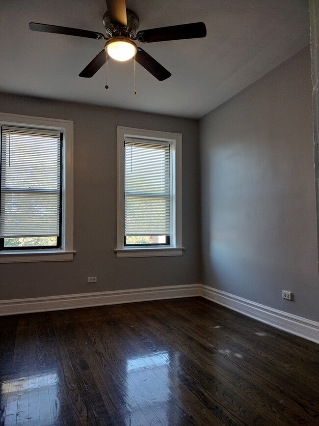 Building Photo - 8000 S Hermitage Ave