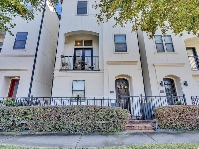Building Photo - 1877 Dart St
