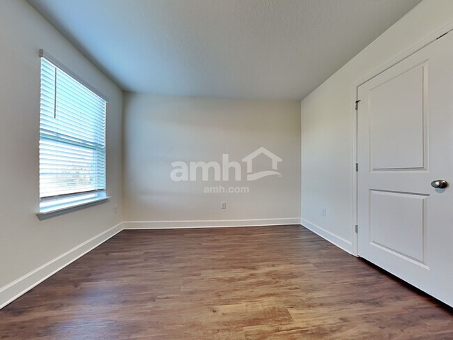 Building Photo - 1177 Walden Pond Dr