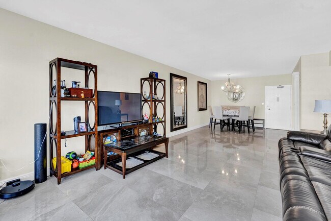 Building Photo - 1980 S Ocean Dr