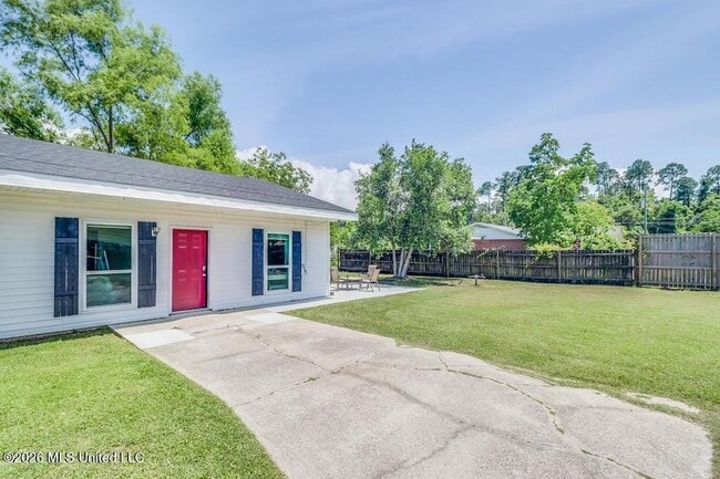 Building Photo - 410 Old Spanish Trail