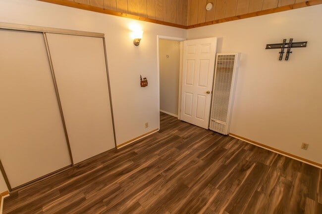 Building Photo - Cozy Home for Rent in Big Bear City
