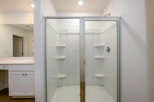 Building Photo - 2482 Van Fleet Cir