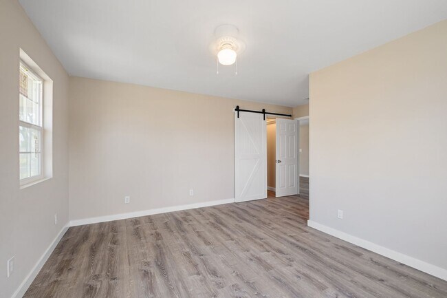 Building Photo - Your Dream Farmhouse Awaits in Elroy