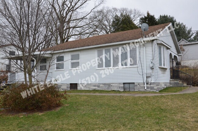 Building Photo - 319 Front St