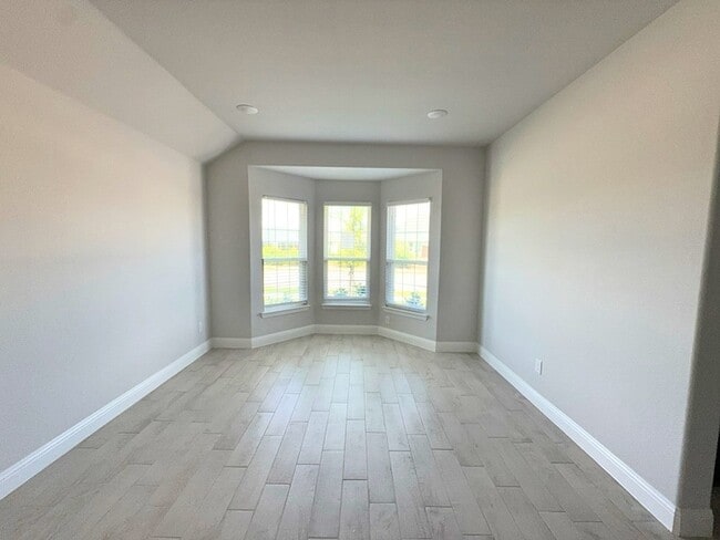 Building Photo - 609 Tartane Dr