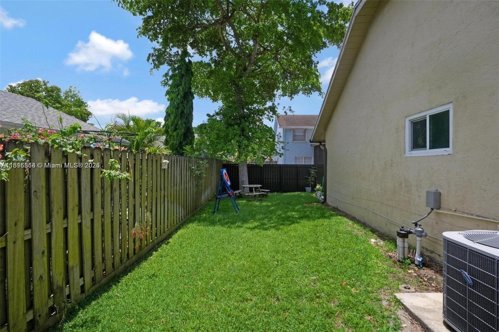 Building Photo - 301 NW 78th Ave