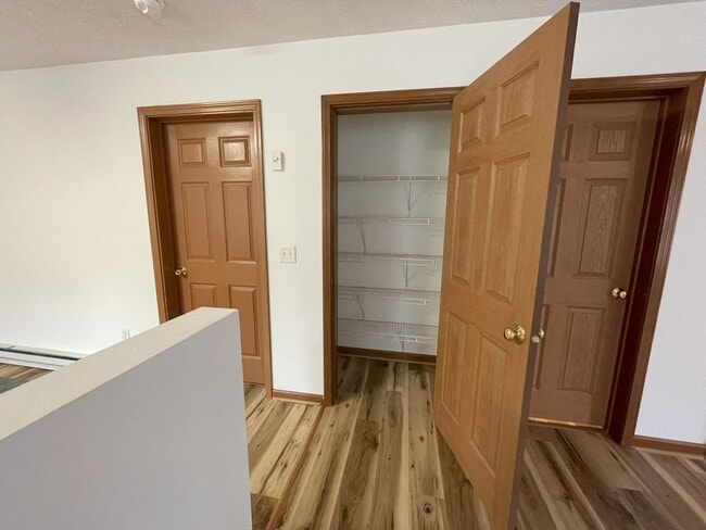 Building Photo - 152 Cecil St