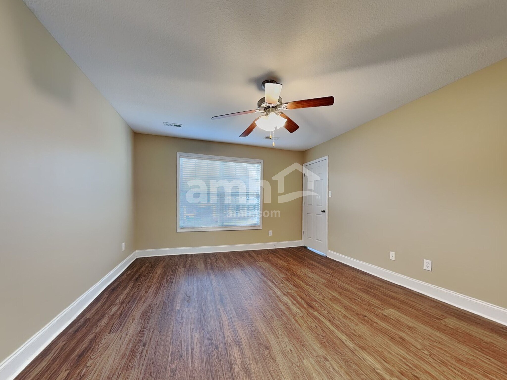 Building Photo - 5818 Rhyne Cove Ln