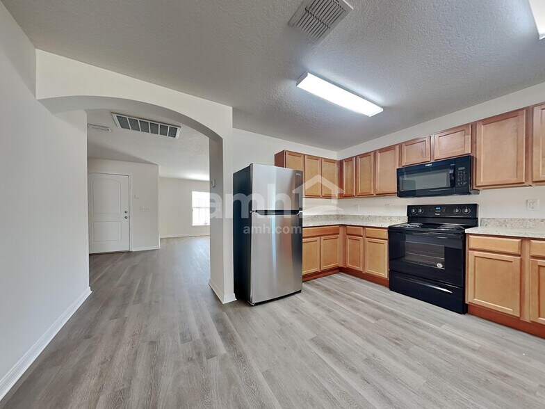 Building Photo - 631 Chatham Walk Dr