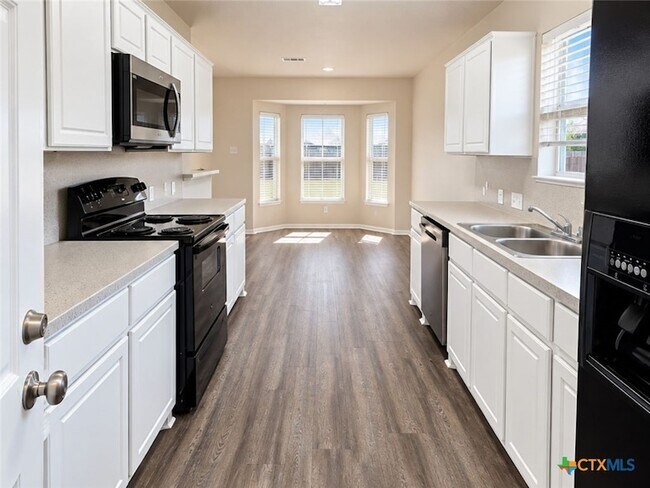 Building Photo - 3610 Del Mar Ct