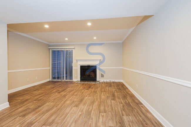 Building Photo - Move in before January 15th and get $100 OFF your rent for the first 3 months — PLUS a $250 Amazo...