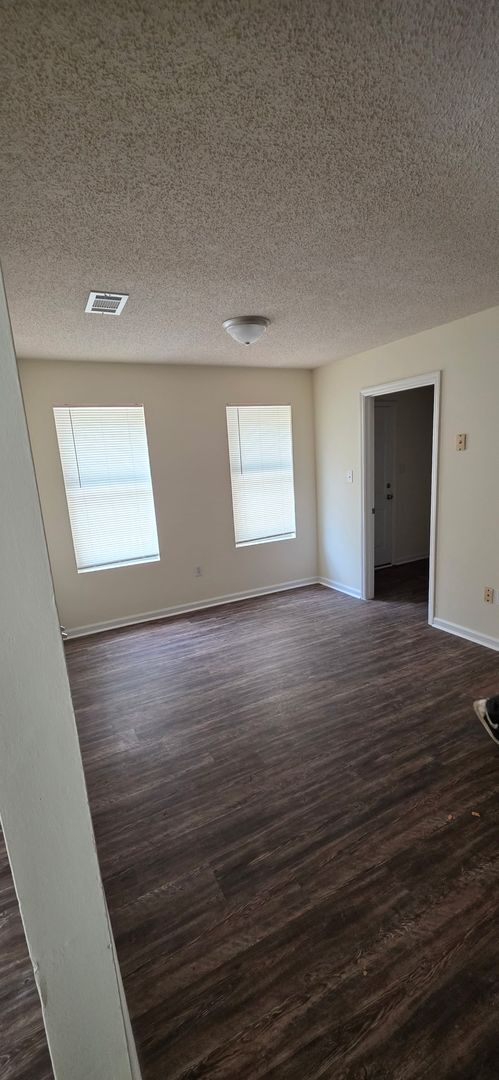 Building Photo - 3 Bedroom House in Hephzibah For Rent.