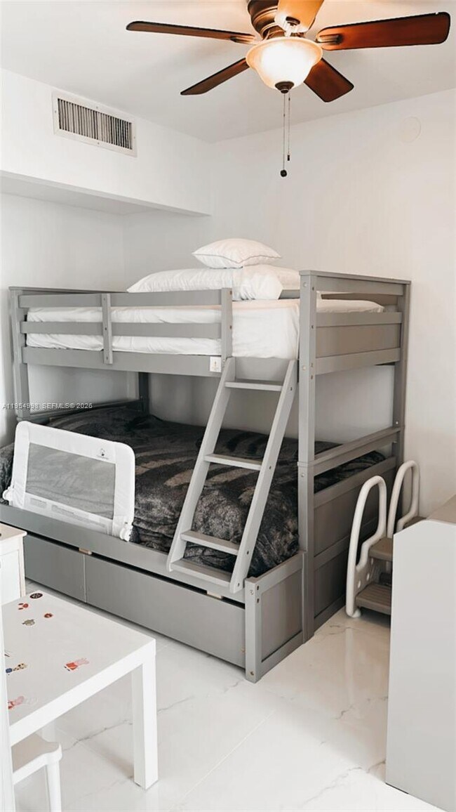 Building Photo - 20355 NE 34th Ct