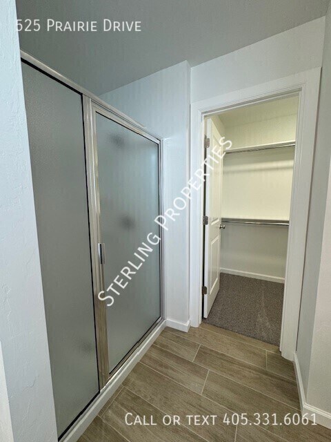 Building Photo - 525 Prairie Dr