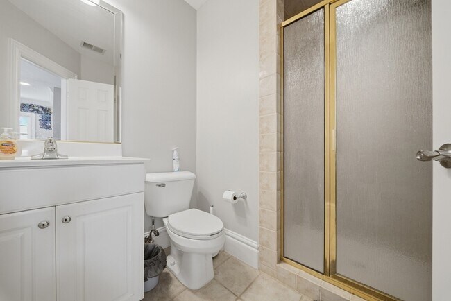 Building Photo - 4013 Lambs Creek Ct