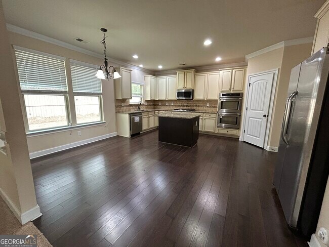 Building Photo - 2942 Dobbs Ct