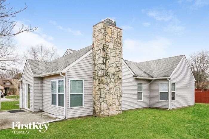 Building Photo - 6903 Hardwood Dr