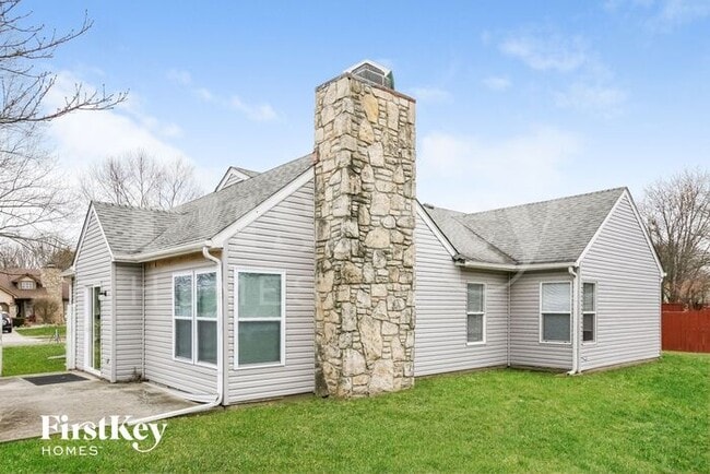 Building Photo - 6903 Hardwood Dr