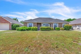 Building Photo - ** 3 Bed 2 Bath located in Cotton Lakes ** Call 334-366-9198 to schedule a self tour