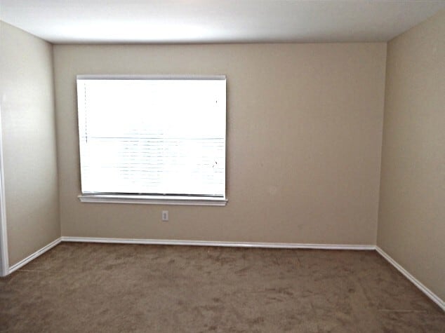 Building Photo - 922 Magnolia Hl