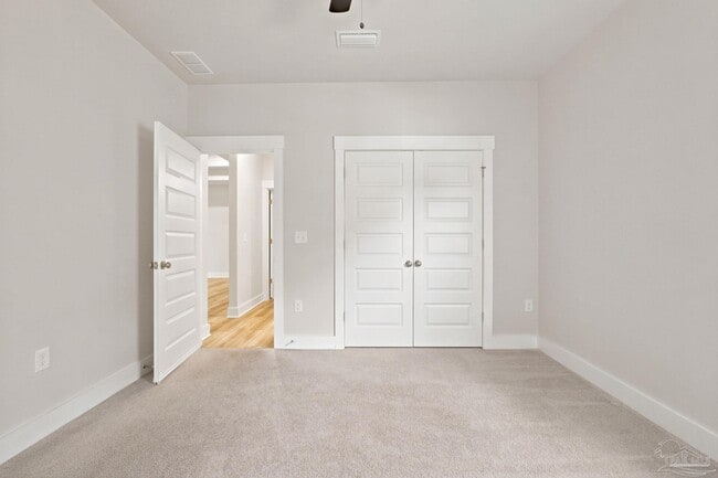 Building Photo - 232 Camellia Dr