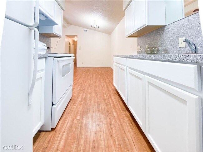 Building Photo - 109 Hughson Ct
