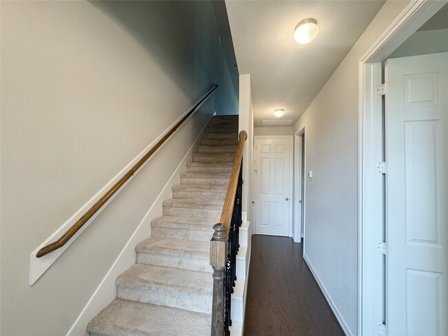 Building Photo - 9503 Towne Lake Pkwy