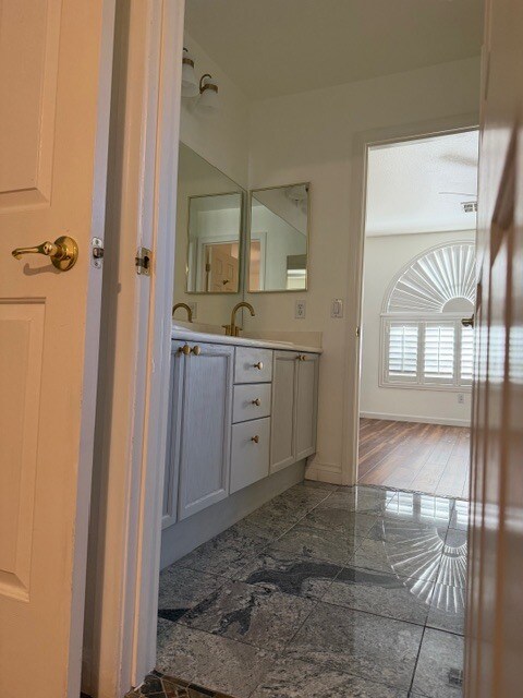 Building Photo - 518 Dawn Cove Dr