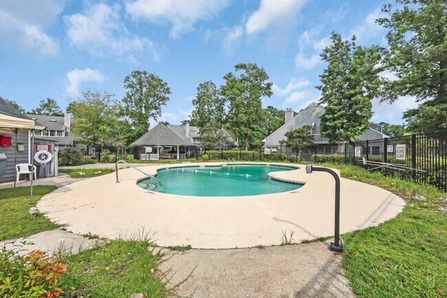 Building Photo - 1203 Erin Way