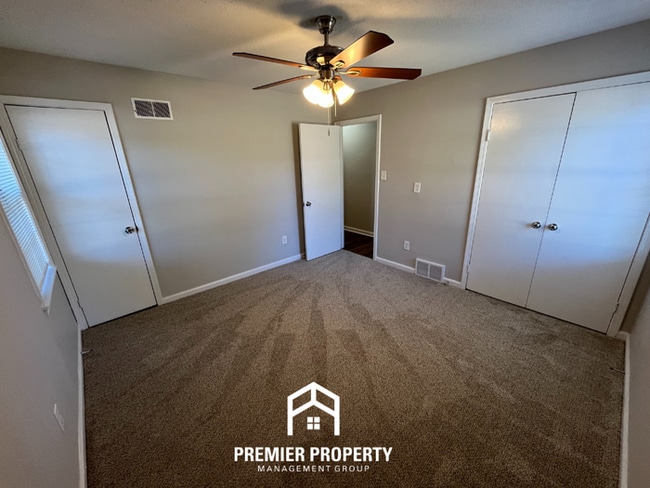 Building Photo - 4702 Chevron Rd