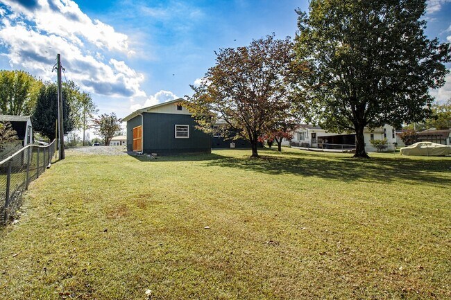 Building Photo - 328 Margo Ln