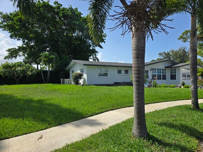 Building Photo - 2672 Rockcrest Ct