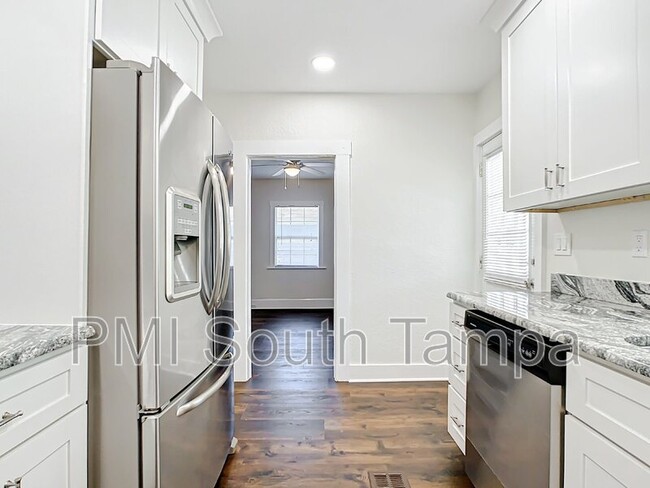 Building Photo - 375 4th St NW
