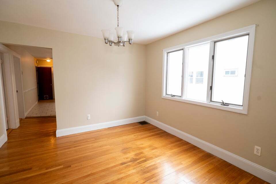 Building Photo - 15 Wheelwright Rd