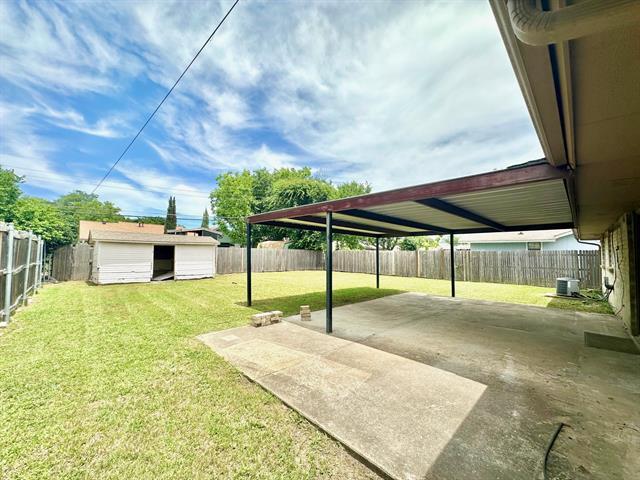 Building Photo - 326 W Grenoble Dr