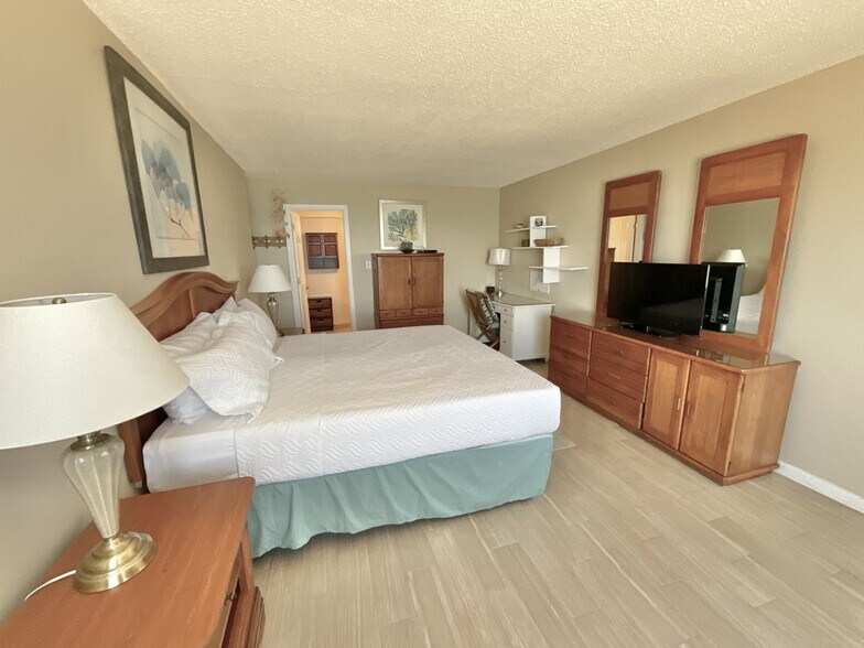 Building Photo - 303 Atlantic Ave