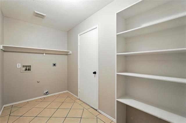 Building Photo - 1516 Marti Dr