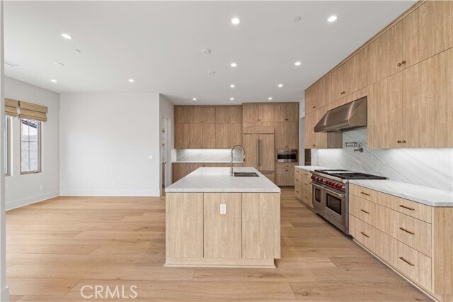 Building Photo - 233 Pinnacle