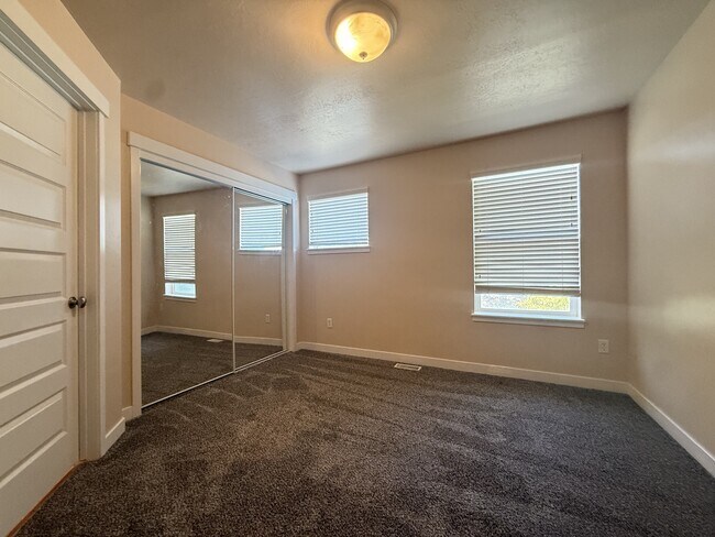 Building Photo - 2798 Asbury Ln