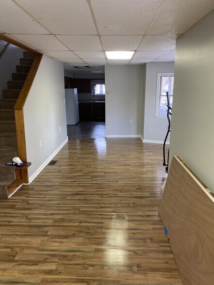 Building Photo - 629 5th Ave